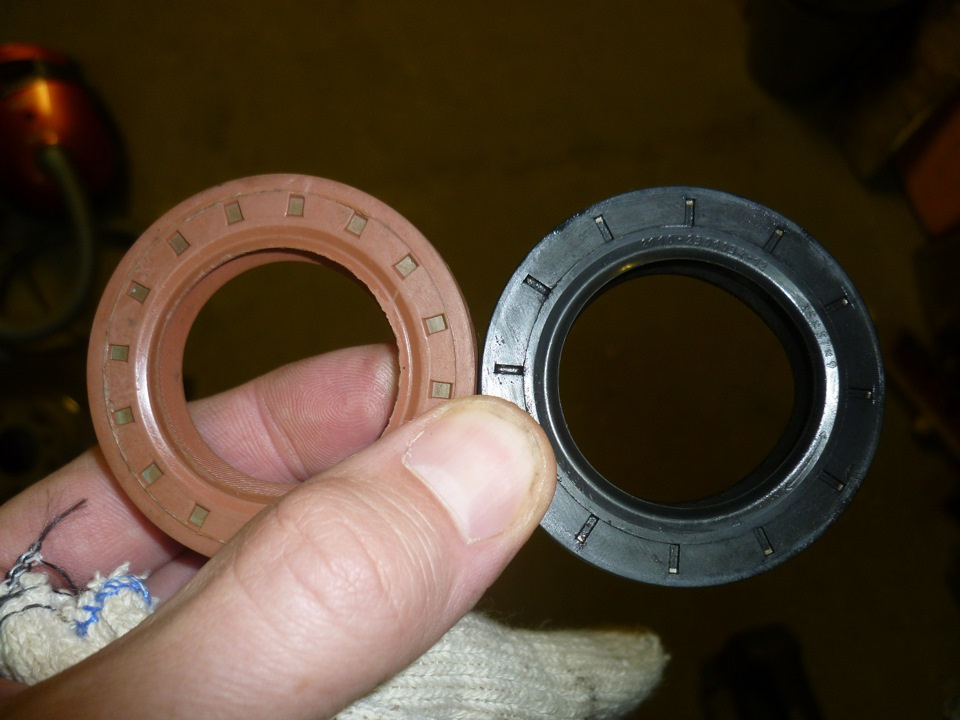 Сальники КПП Лада. 