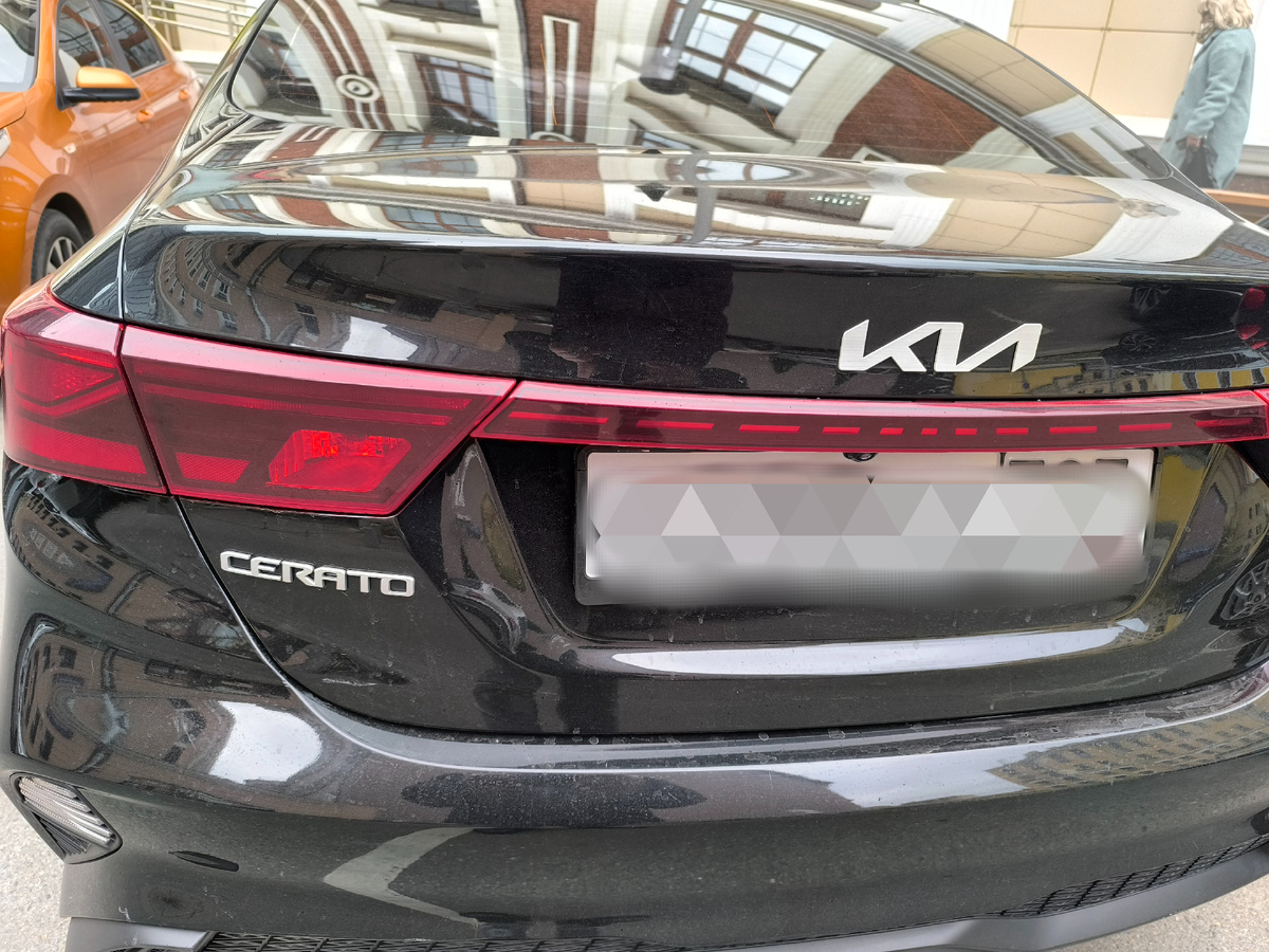Kia Cerato фото сзади