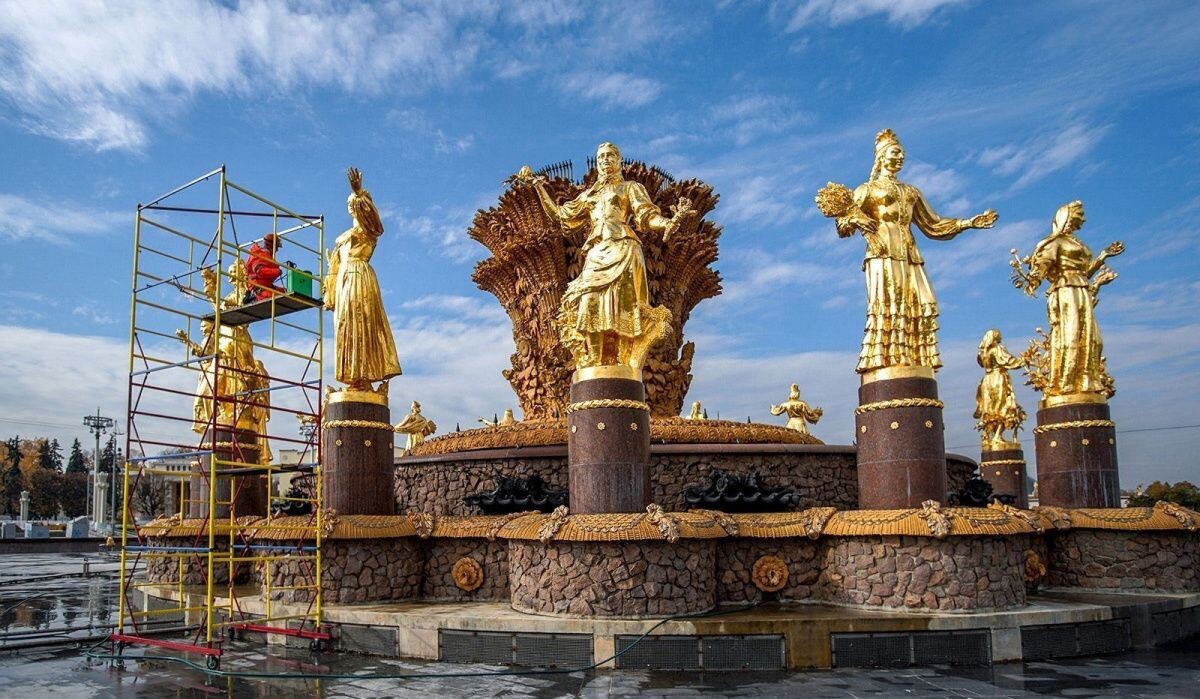     Фонтан на ВДНХ. Источник: mos.ru Автор фото: Пресс-служба Мэра и Правительства Москвы