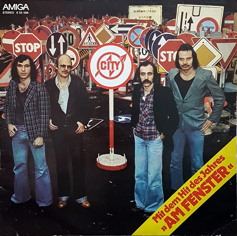 Очень крутой и редкий в хорошем состоянии альбом того времени немецко-болгарской (ГДР) фолк-рок группы "City"