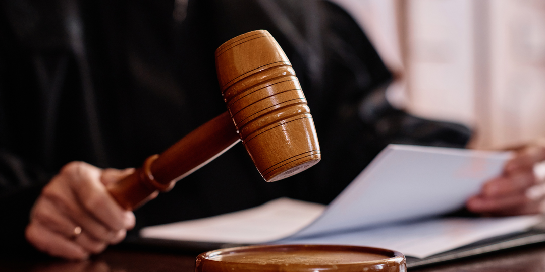 Когда проживая не по месту регистрации, пенсионеру грозит судимость