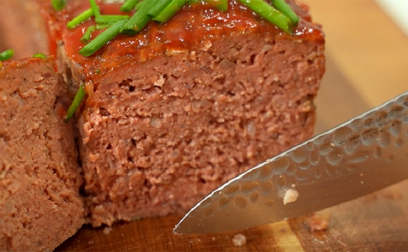 Мясной хлеб с крекерами: сочная альтернатива котлетам