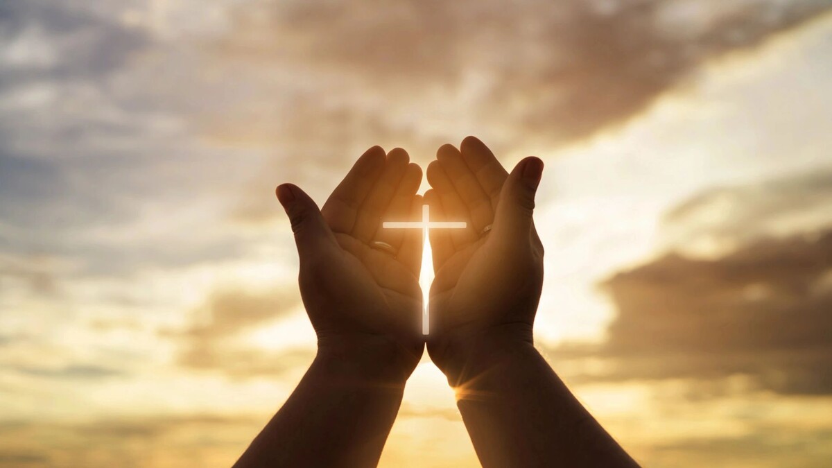    Православные 27 сентября отмечают Воздвижение Креста Господня. Фото: Love You Stock / Shutterstock / Fotodom