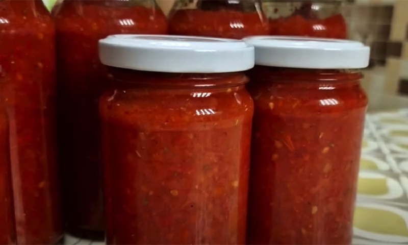 Овощная заправка на зиму: секрет насыщенного вкуса супов и подлив