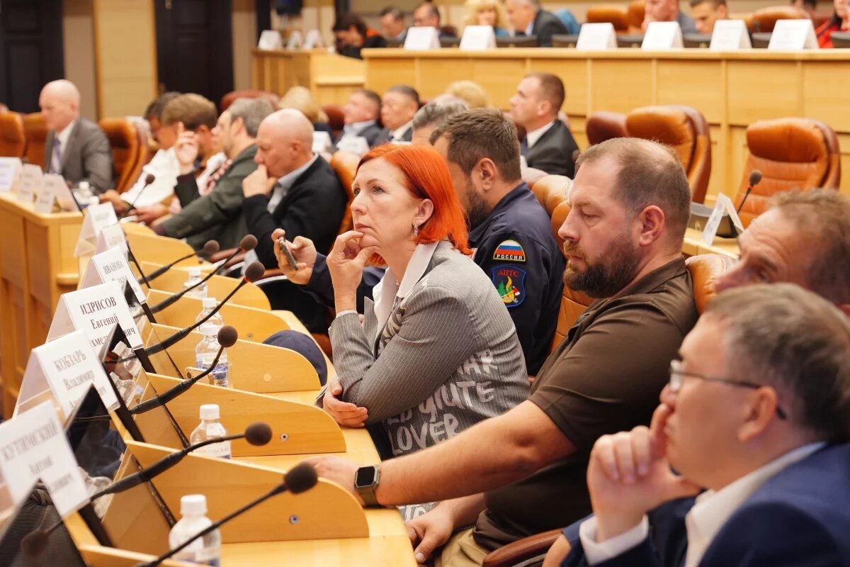    Участники обсудили вопросы цифровой безопасности среди детей и подростков.