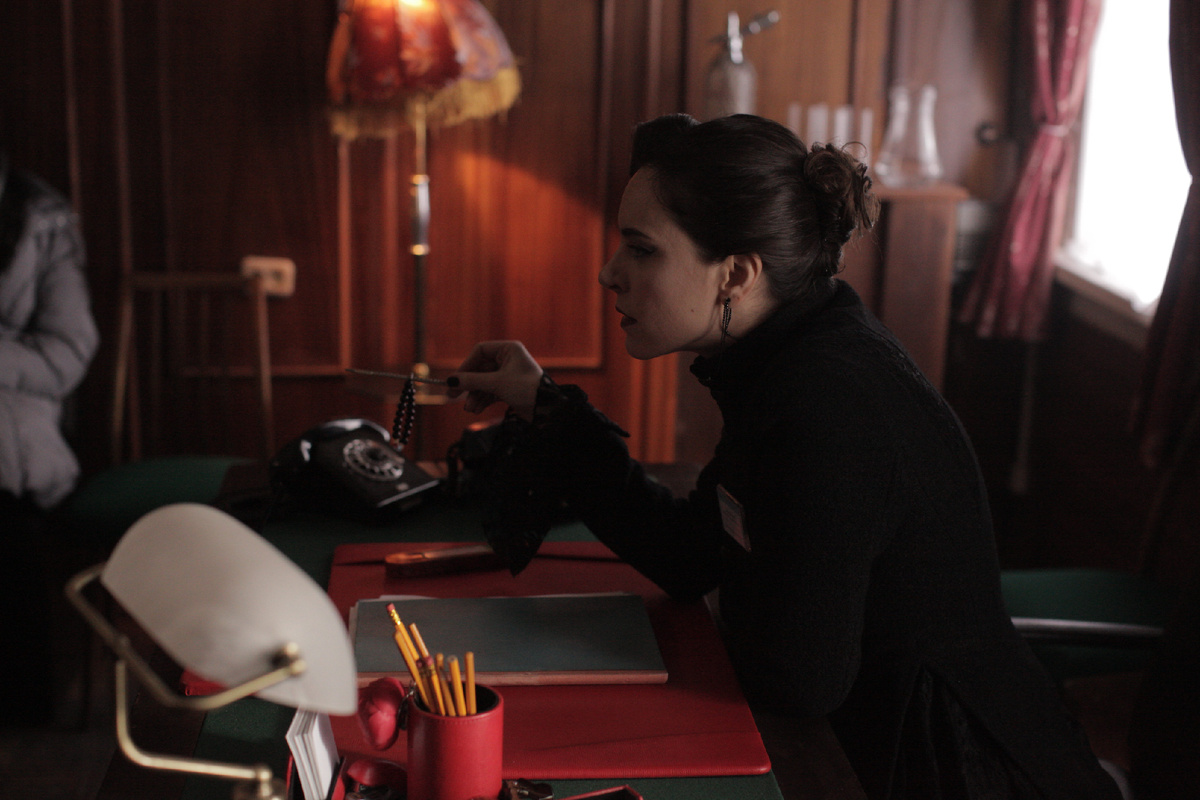 Фото со съёмок сериала «Холмс»