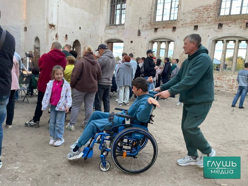Листайте вправо, чтобы увидеть больше изображений