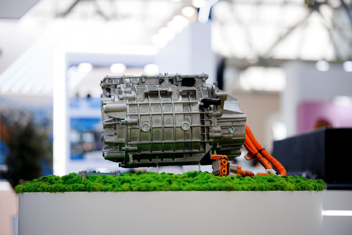 Это двигатель, который будет стоять в Атоме. Его уже скоро локализуют на заводе под Липецком. Копирайт:Топливный дивизион "Росатома". Листай галерею дальше >>>