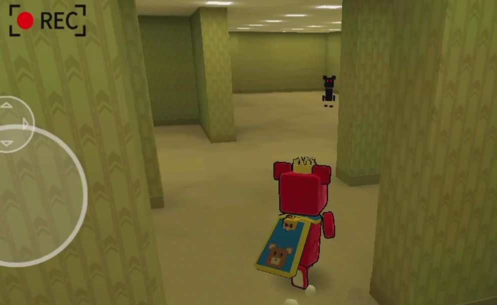 На этого чёрного медведя, охотиться многие. Но не у каждого это удаётся. Даже профессиональные блогеры иногда не находят их. Ну или вообще не находят. В этой статье я вам хочу рассказать что он очень популярный. Ну вы наверное поняли что он жутковатый... Думаю, даже вы пытаетесь на него охотиться. И может у кого-то получилось тоже его заснять. У меня это получилось, но с трудом. Короче, присылай свои скрины!