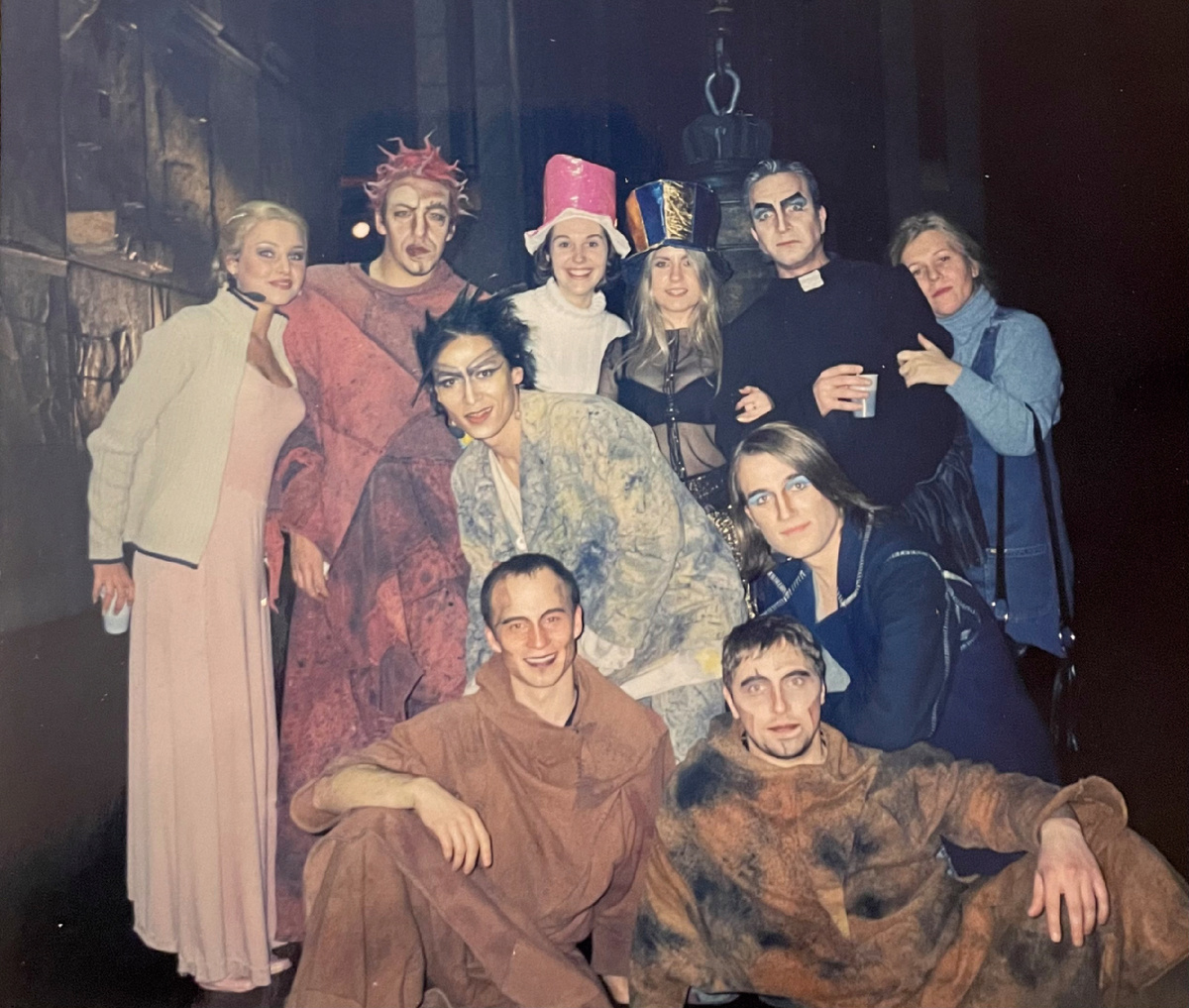 Юлия с артистами труппы мюзикла Нотр Дам де Пари