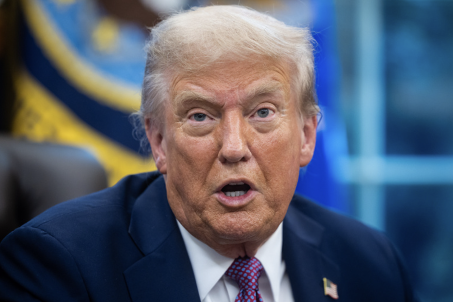    Francis Chung — Pool via CNP/Consolidated News Photos/Global Look Press