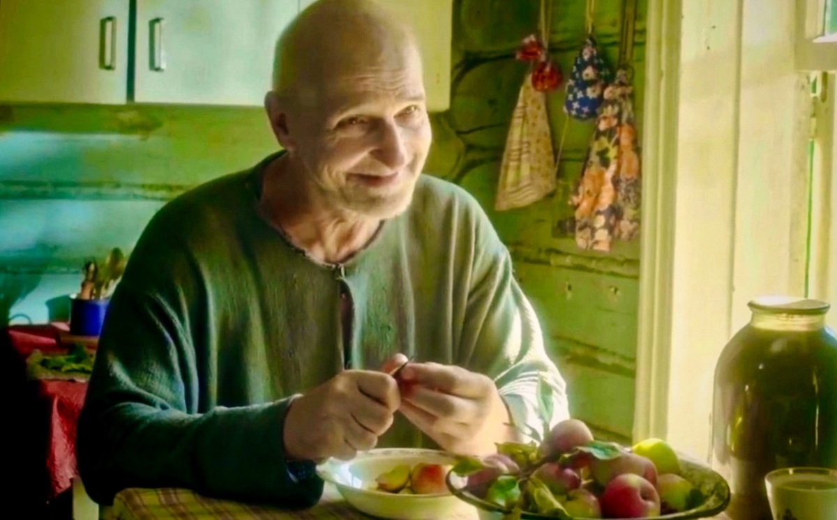 Пётр Мамонов в роли деда Николая в короткометражном фильме «Чай» (2016 г., режиссер Анна Кузьминых).