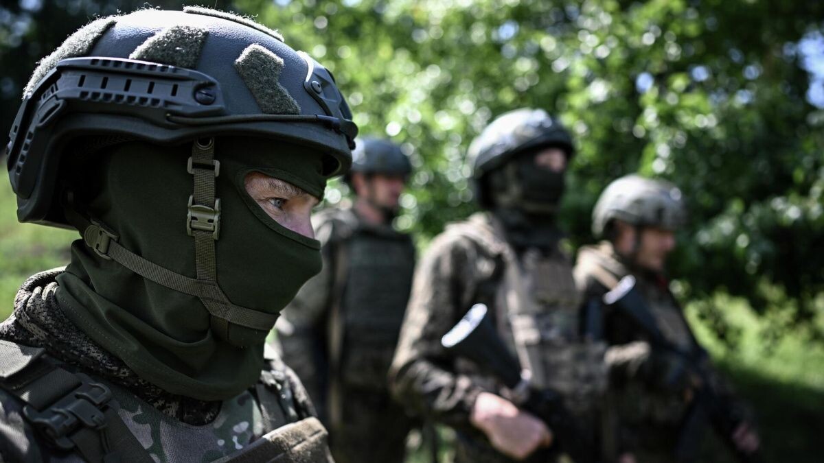     Российские военнослужащие. Источник: © РИА Новости Автор фото: Сергей Бобылев