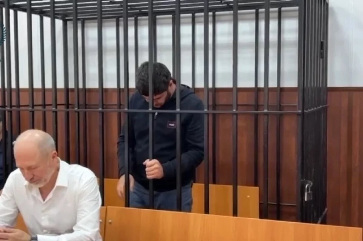    Погубившего троих парней водителя фуры отправили в СИЗО в Дагестане