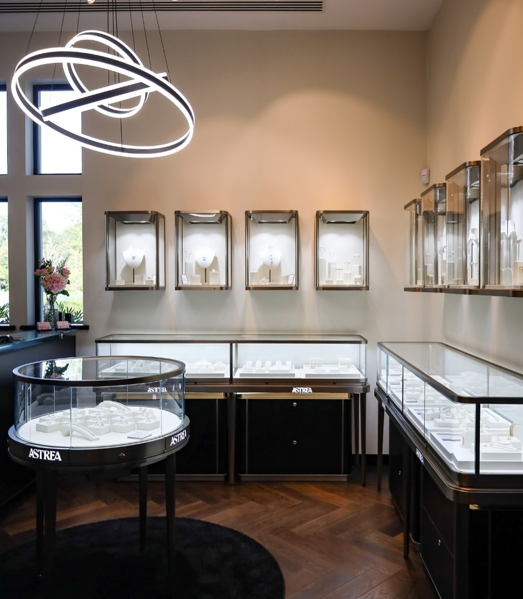 Бутик Astrea London. Материал: Astrea.