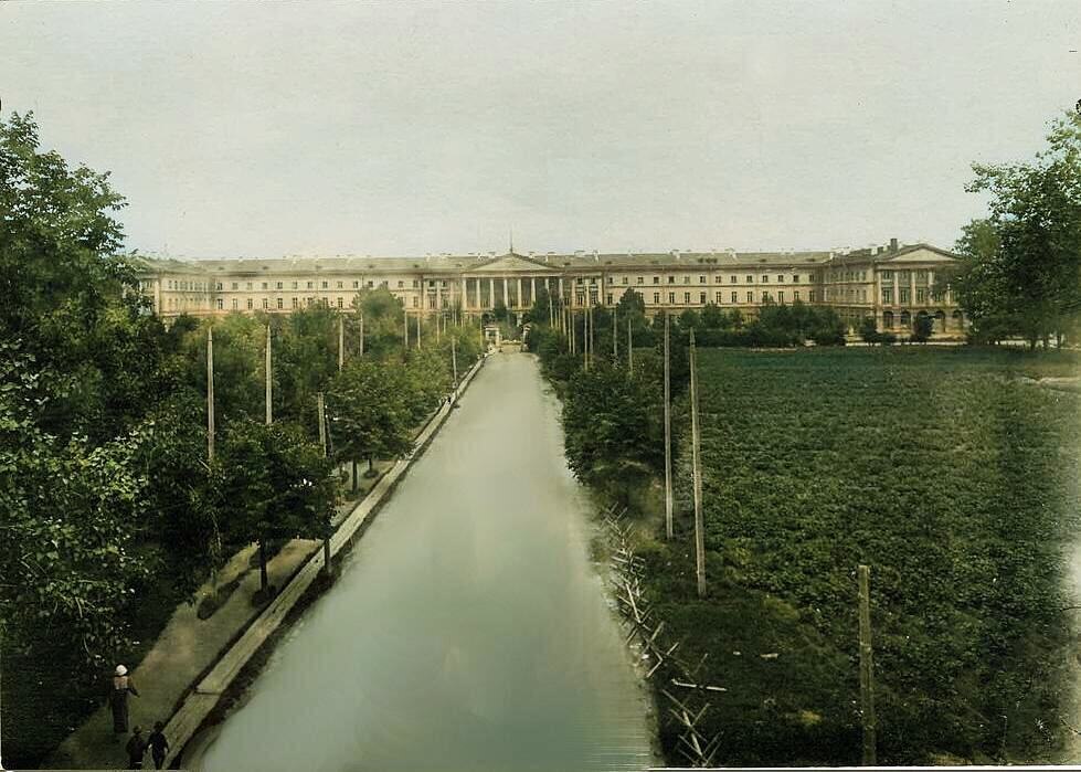 Вид на Смольный