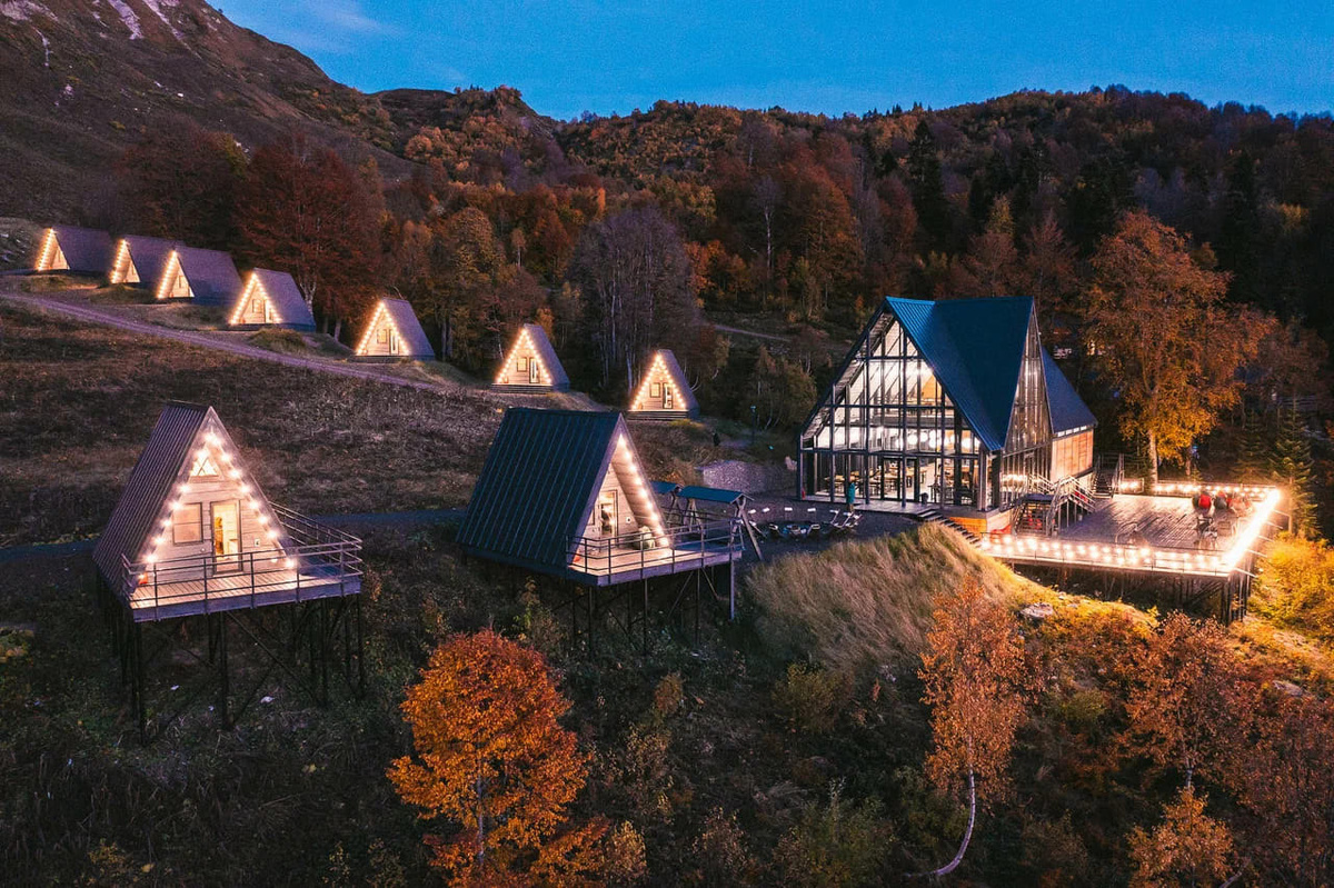 Роза Хутор. Прямо как в Швейцарии, только с борщом в меню 🏔️