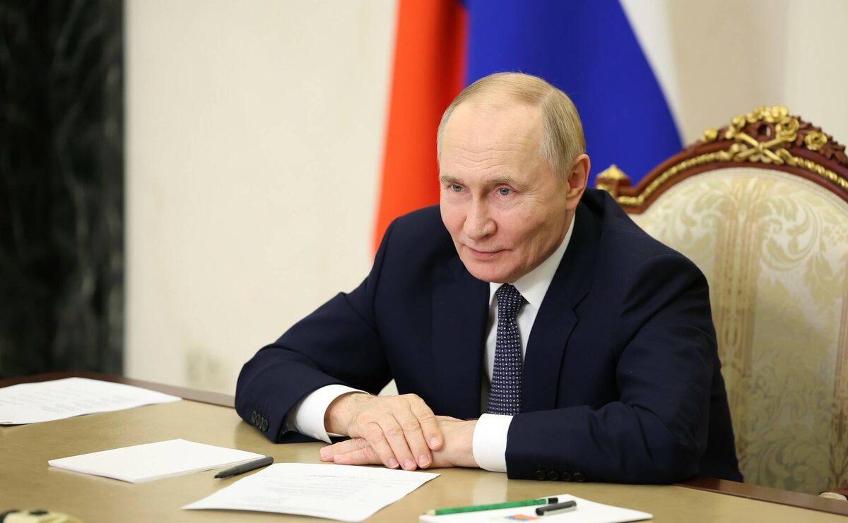 Президент РФ в начале встречи поздравил глав регионов с победой на выборахФото: kremlin.ru