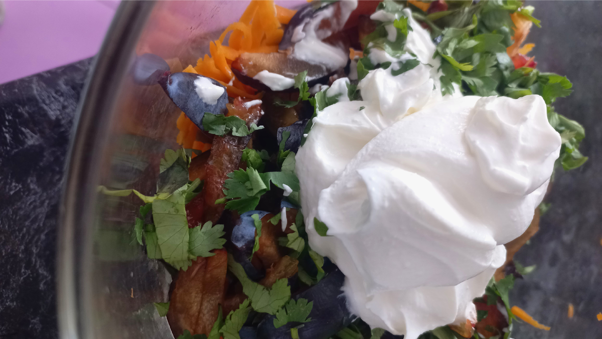 Салат из тыквы и слив