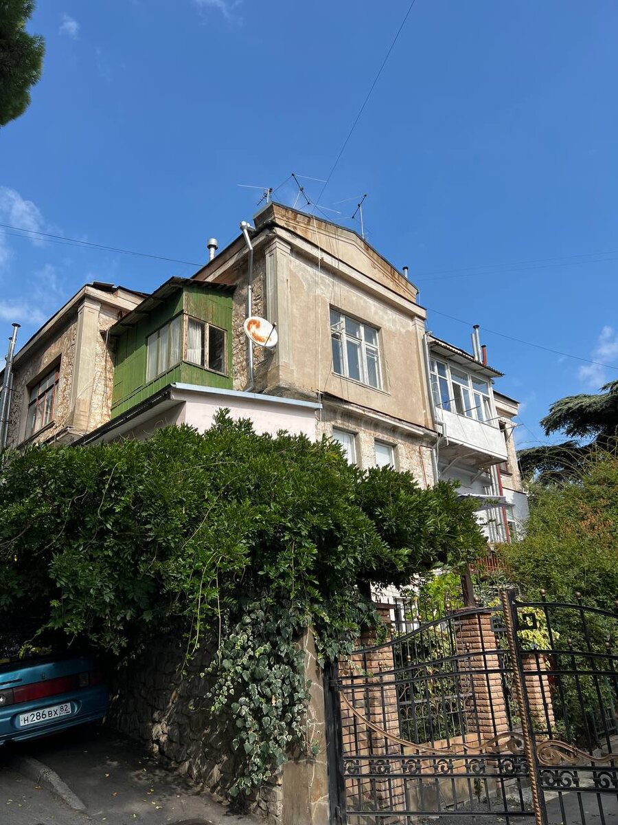 Дом на Войкова, 15 в Ялте