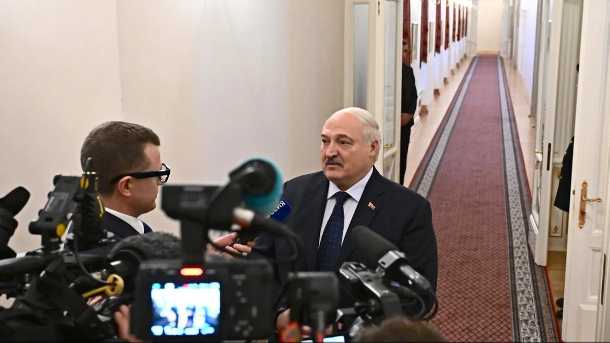   Пресс-служба президента Республики Беларусь- Президент Беларуси Александр Лукашенко