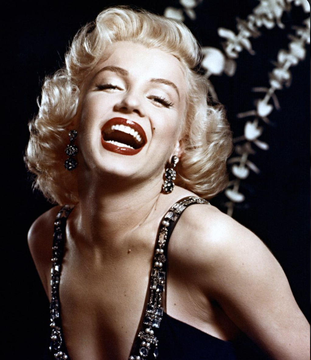 На пакете было такое фото Мэрилин Монро