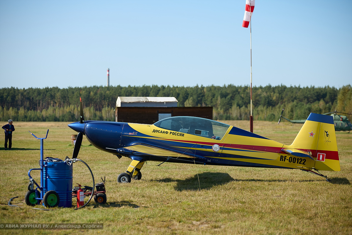 Extra-330, аэродром Дракино, г. Серпухов / АВИА ЖУРНАЛ РУ / Фото: Александр Серёгин