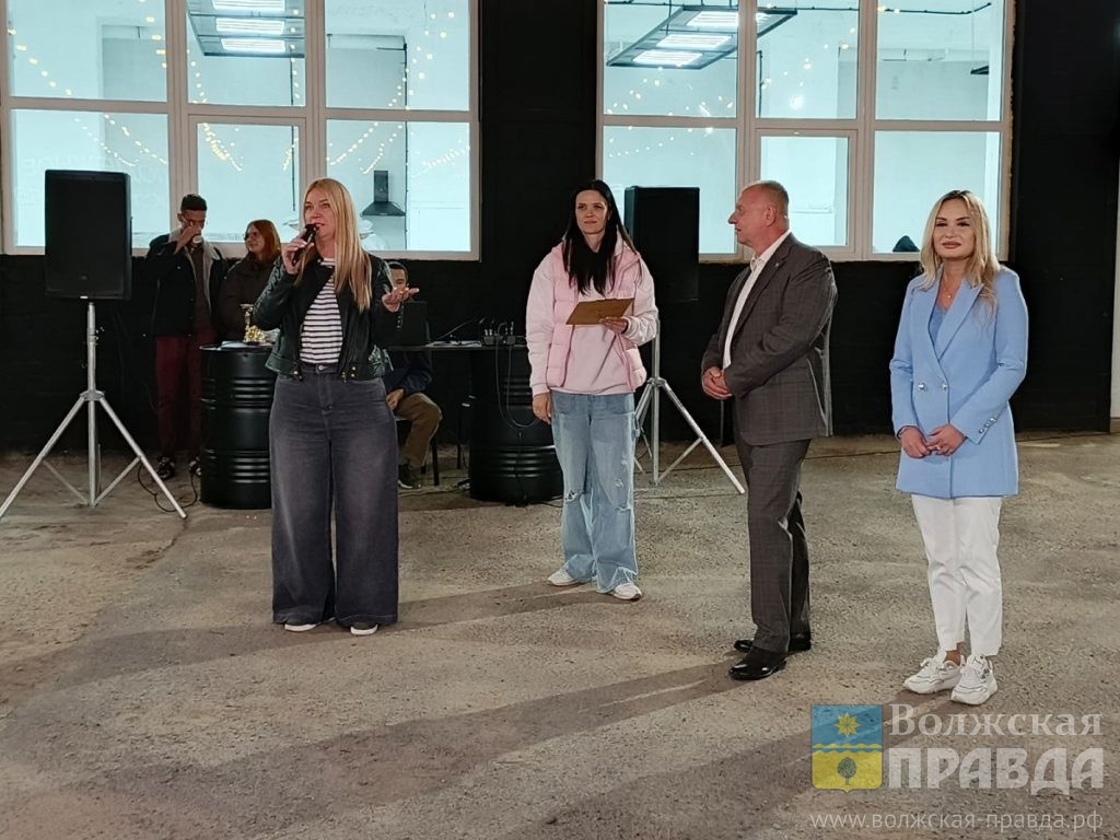     В Волжском открыли «Гараж» и «Белую ворону»
