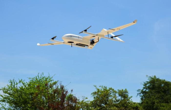 Обложка © Shutterstock / FOTODOM / AKOM.P