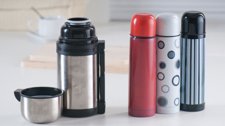    Кто живет в туристической фляге? Фото: fractalmonster, по лицензии shutterstock.com