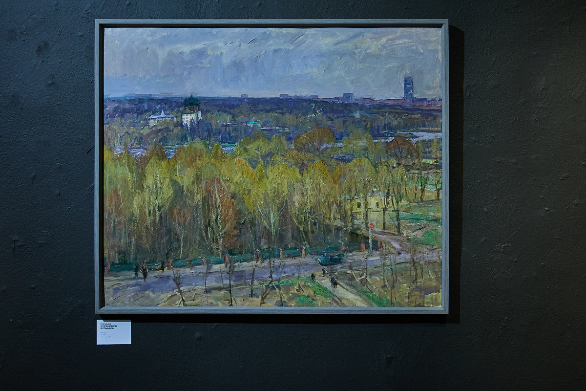 Начало Сиреневого бульвара. Художник Ю.В. Гусев. Картон, масло, 1972—1974 гг. Фотография Григория Матвеева с выставки "Измайлово: из художественного собрания музея района", 2025 г. 