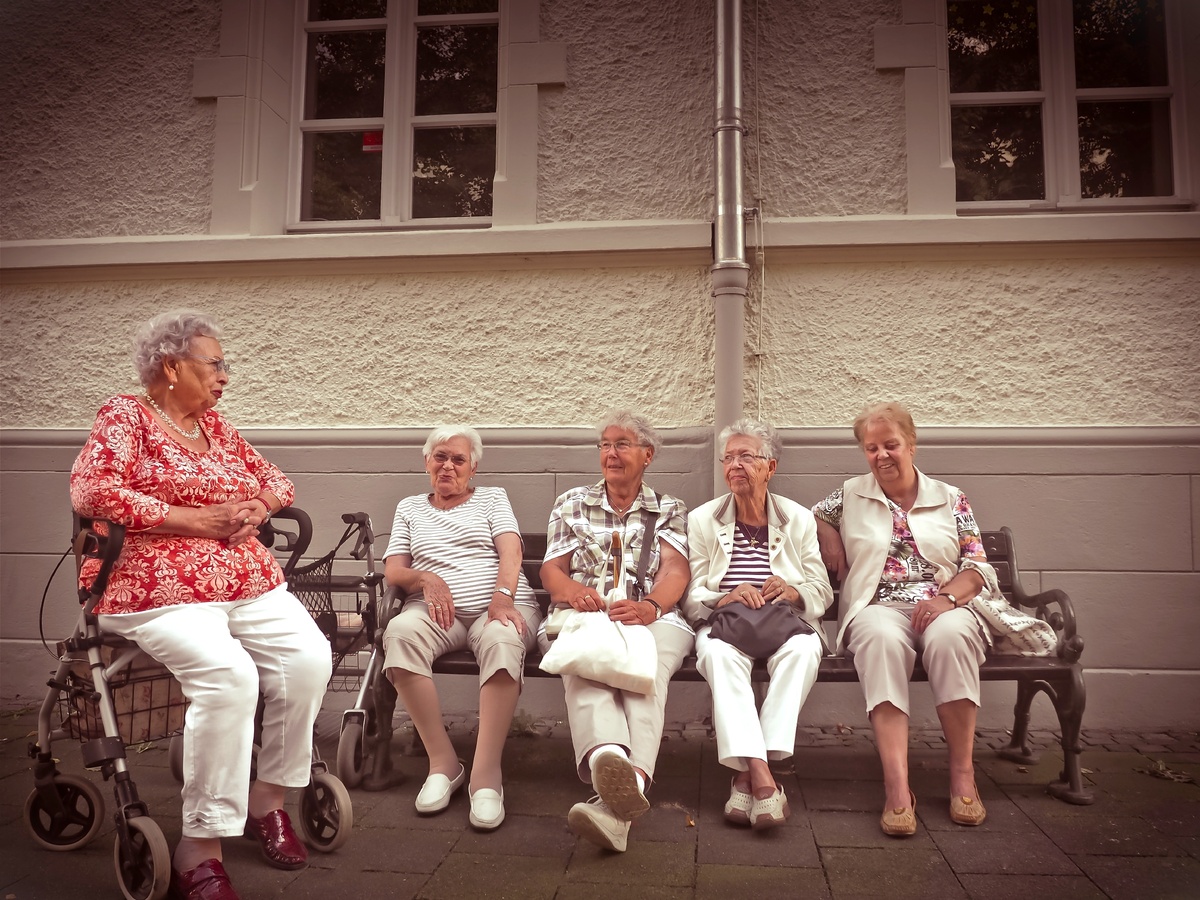    Нужны ли друзья после 50: мудрый ответ Натальи Бехтеревой - полезно знать даже молодым