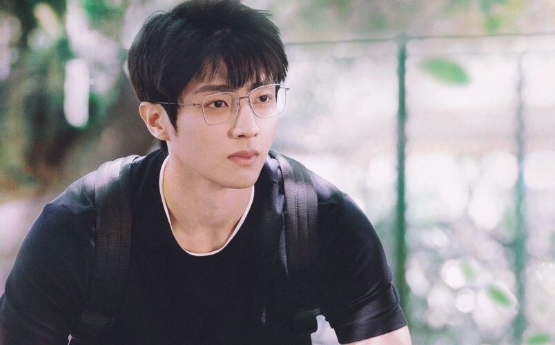 В ролях: Сунь Чжэньни и Чэнь Цзинкэ.