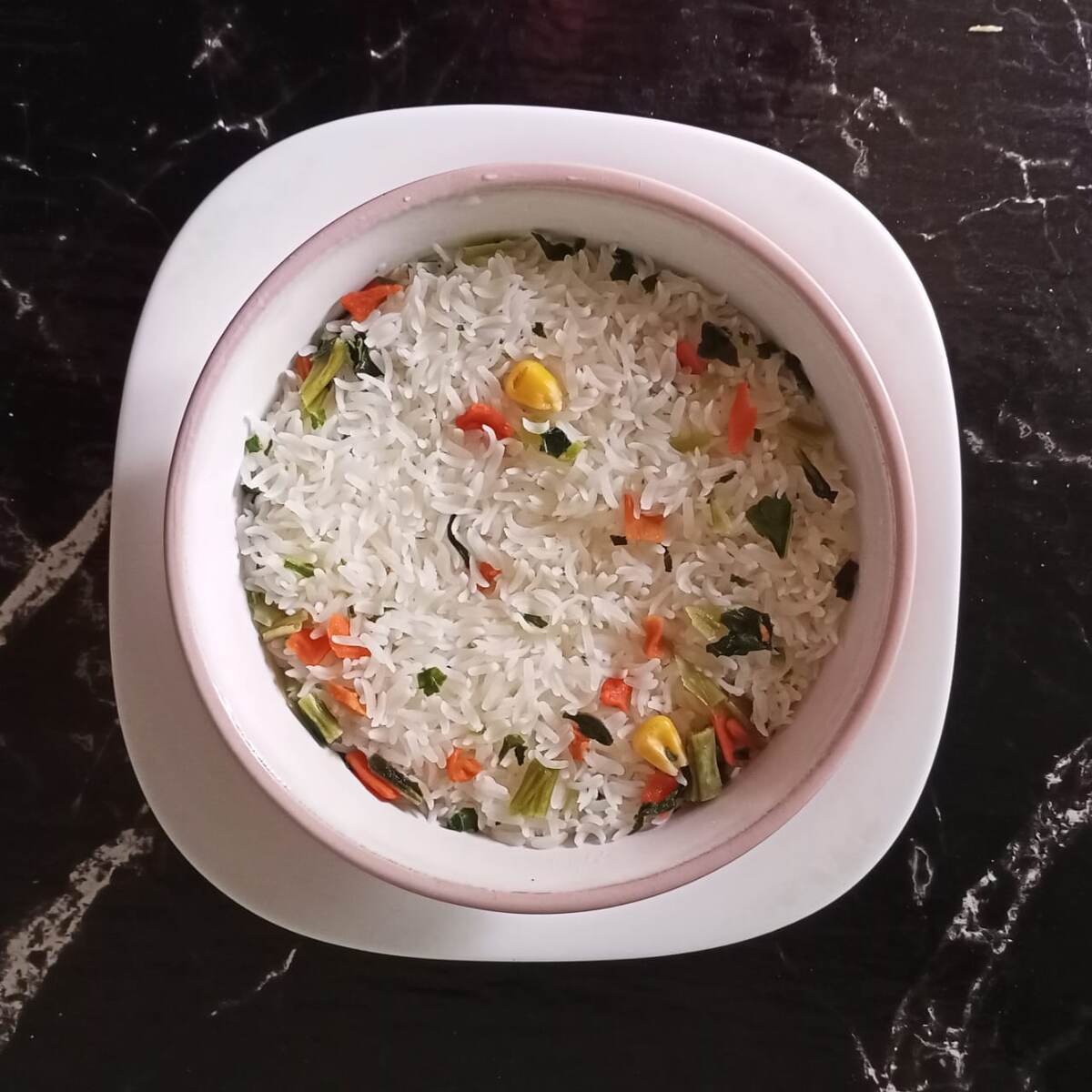 Две кукурузины))) на всю порцию.