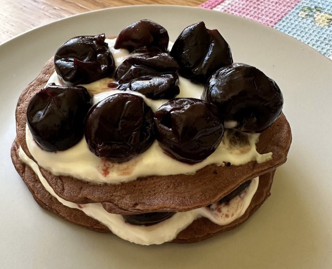 Шоколадные овсяные блины к завтраку. Фото из архива подписчицы