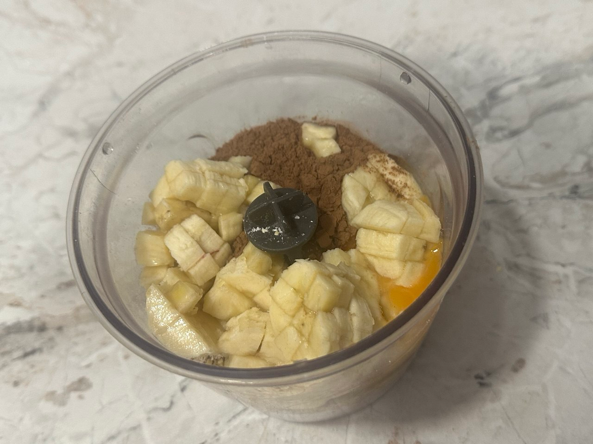 Приготовление шоколадных овсяных блинов. Фото автора