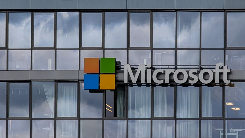    Microsoft ограничивает доступ израильской армии к услугам после расследования о массовом слежении в Газе