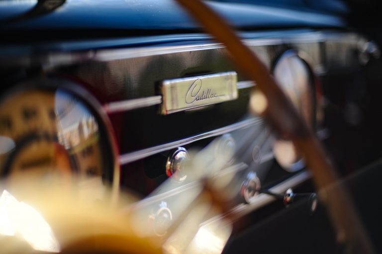    В Музее Черномырдина представят легендарный Cadillac Глеба Плаксина Оренбуржье