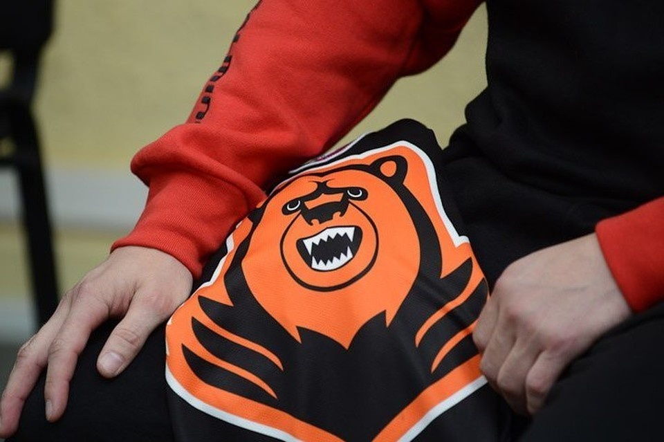    Хоккейный клуб «Молот» одержал свою первую победу в домашнем матче. Фото: официальная страница ХК Молот ВК, Михаил Воскресенский.