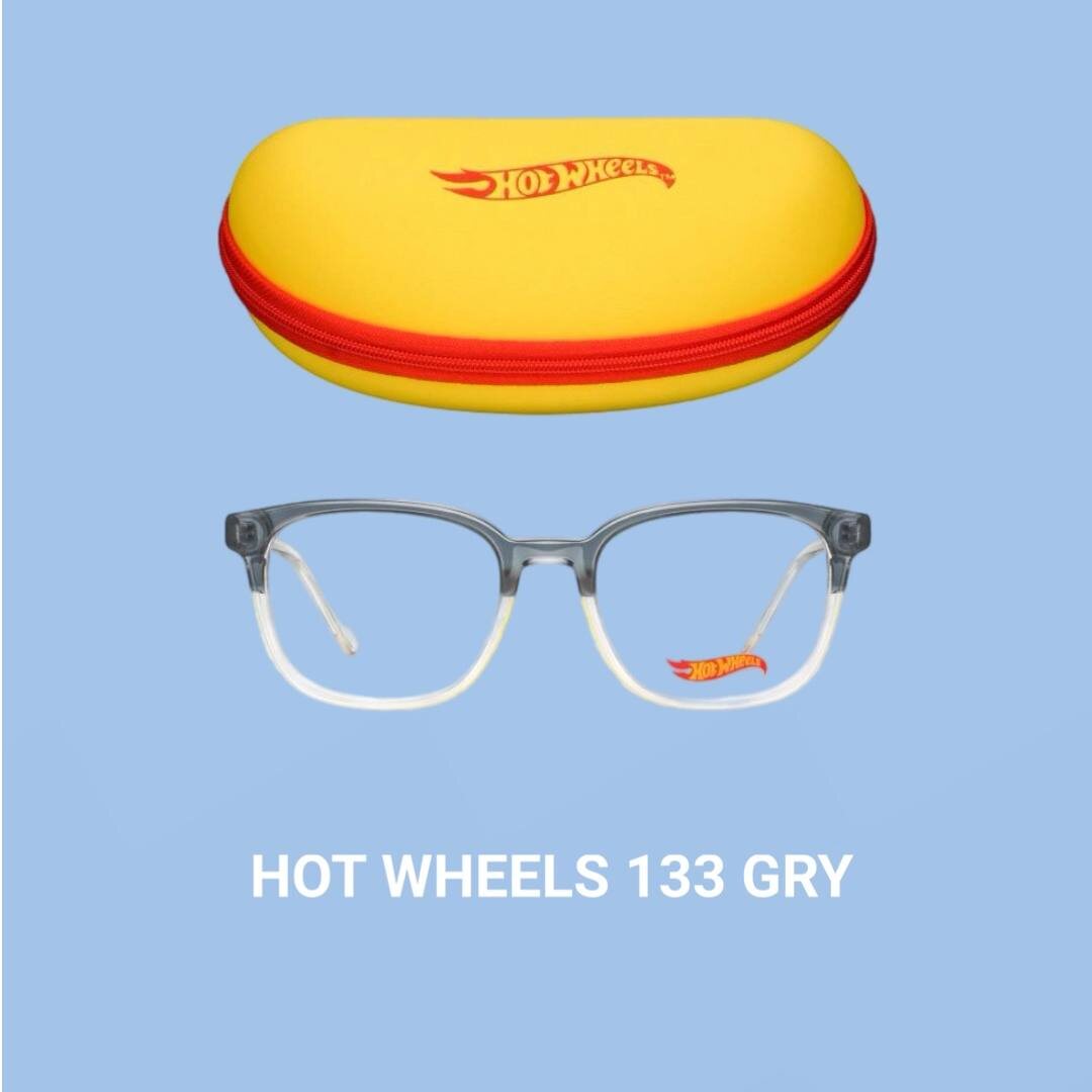 Стильные детские оправы с удобными футлярами.