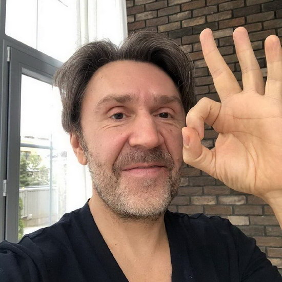     Обзор: «Сергей Шнуров был крутым вы просто забыли»