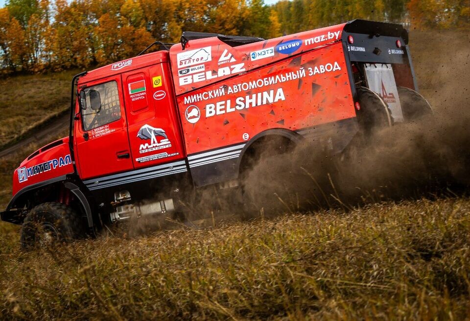   «Лютое бездорожье». МАЗ выиграл пролог бахи «Холмы России-2025»МАЗ-СПОРТавто