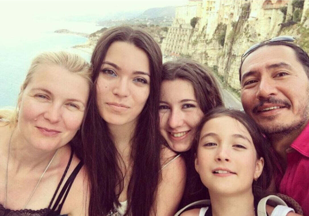 Анастасия Немоляева с семьей