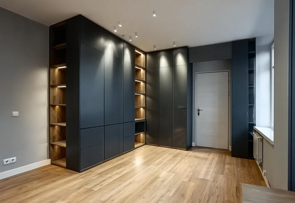 Материал:

МДФ (мелкодисперсная фракция древесины): как и в случае с пленочным покрытием, основой является материал, изготовленный из мелких древесных волокон, склеенных синтетическими смолами под высоким давлением и температурой. МДФ обладает высокой плотностью и однородной структурой.