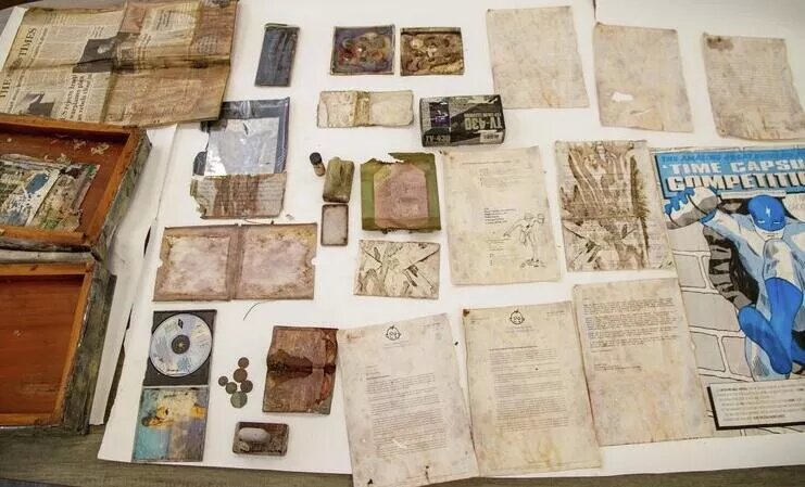 Предметы найденные в капсуле времени