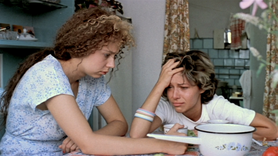 Кадр из фильма «Маленькая Вера» (1988). Скриншот.