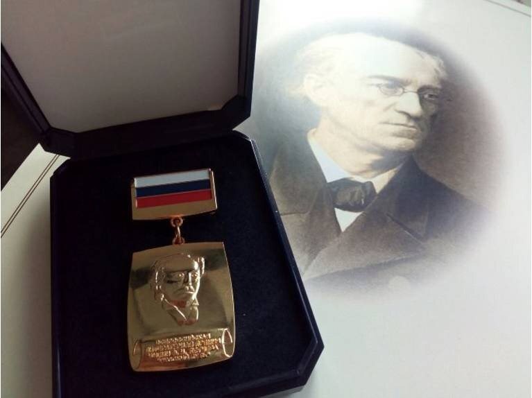 Наградной знак для лауреатов всероссийской премии «Русский путь» им. Ф.И. Тютчева.