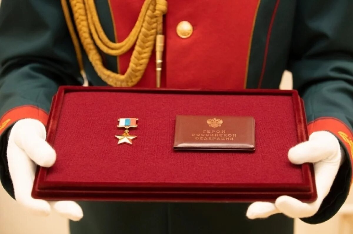    Поднявший флаг над Суджей бурят получил звезду Героя России