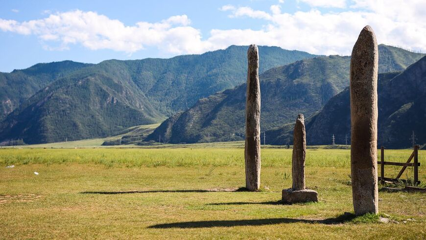 Балбалы на Чуйском тракте