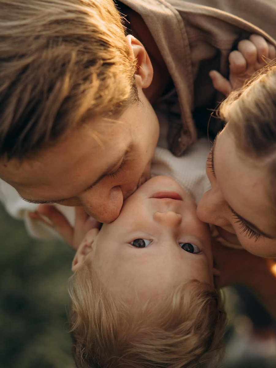     Юлия Липницкая с семьёй. Фото: Инстаграм (запрещён в РФ) @sunnylipnitskaya